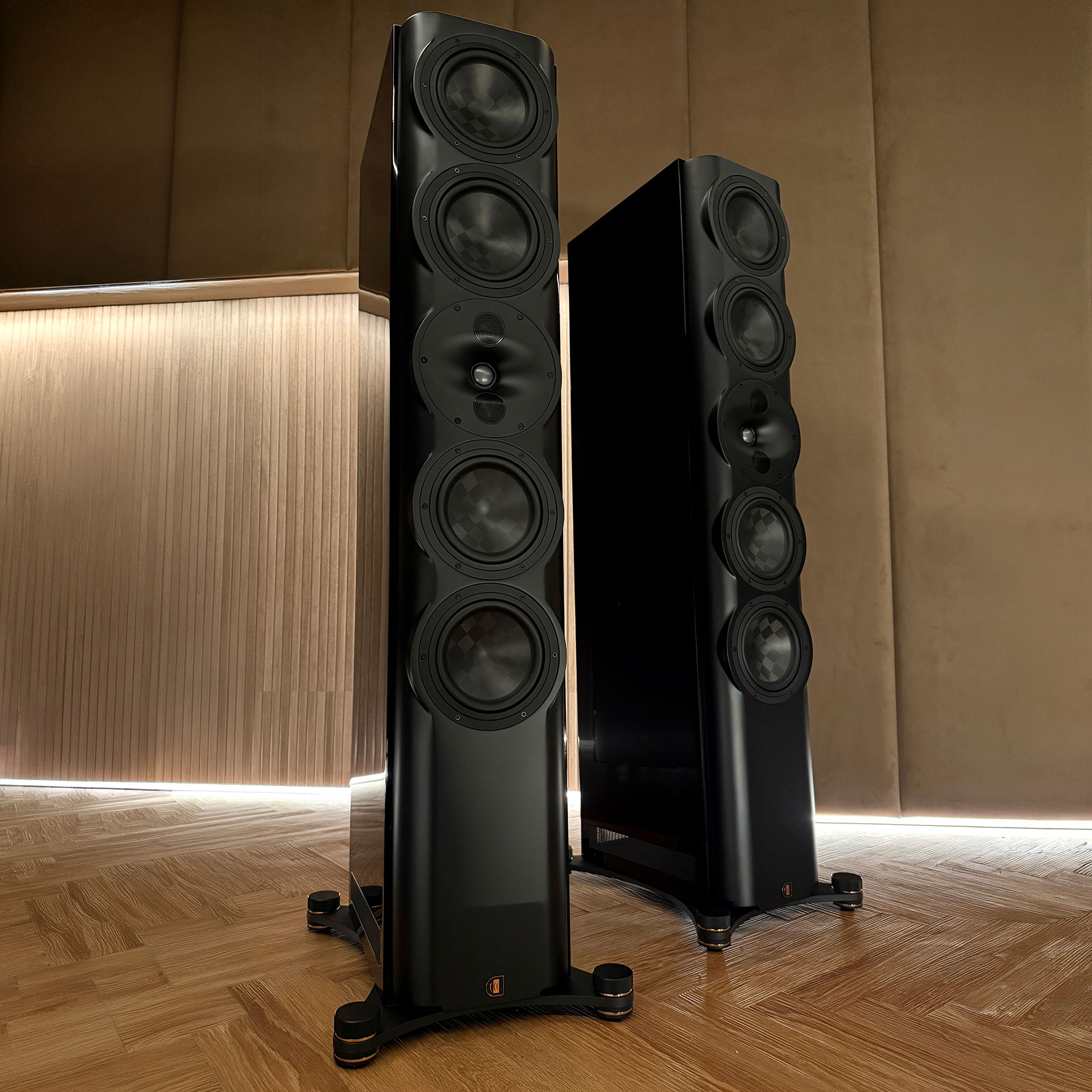 Perlisten S7t Speakers