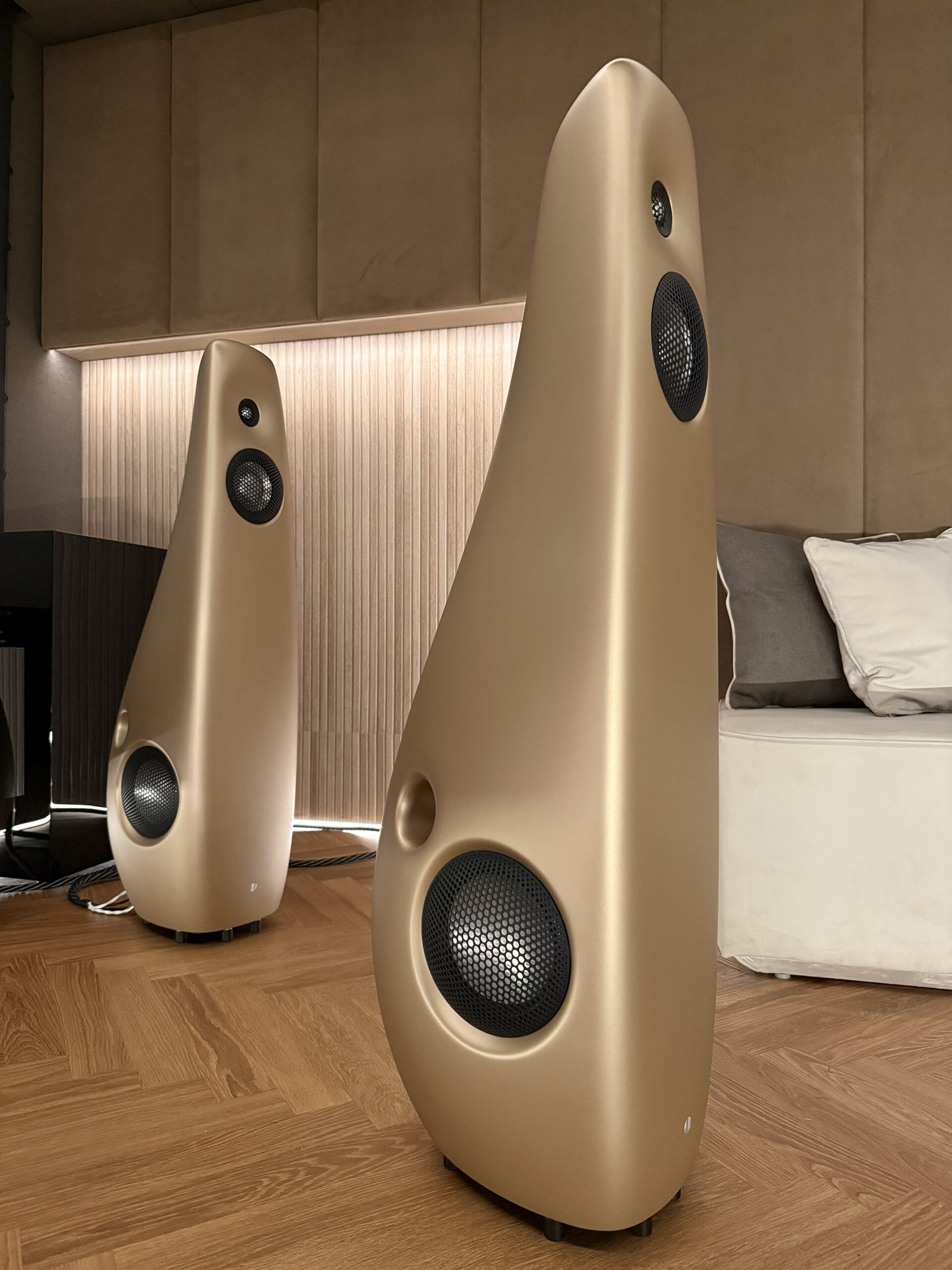 Vivid Audio KAYA 45
